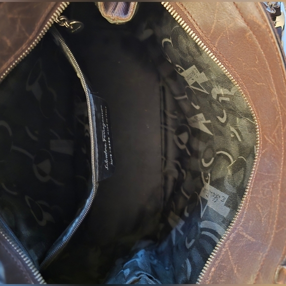 Authentic Salvatore Ferragamo Vara Chain Gathered Shoulder Bag - Picture 10 of 13